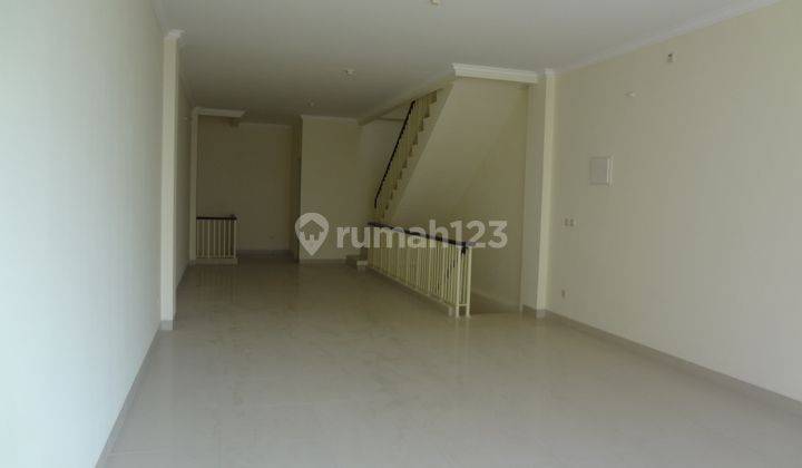Disewakan rukan di Green Lake City 3.5Lantai 1