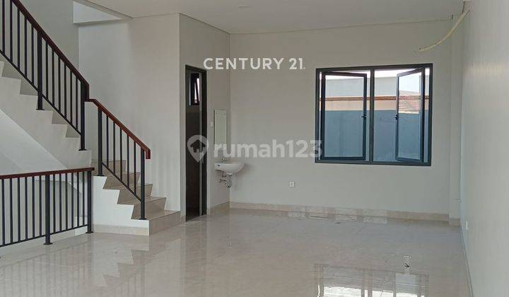 RUKO 3 LANTAI DI KOTA WISATA CIBUBUR      2