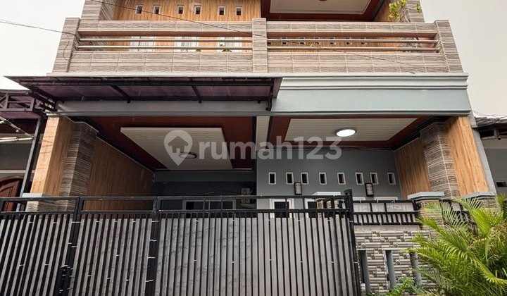 Rumah Second di Bintara Jaya, Bekasi Barat Bebas Dari Banjir