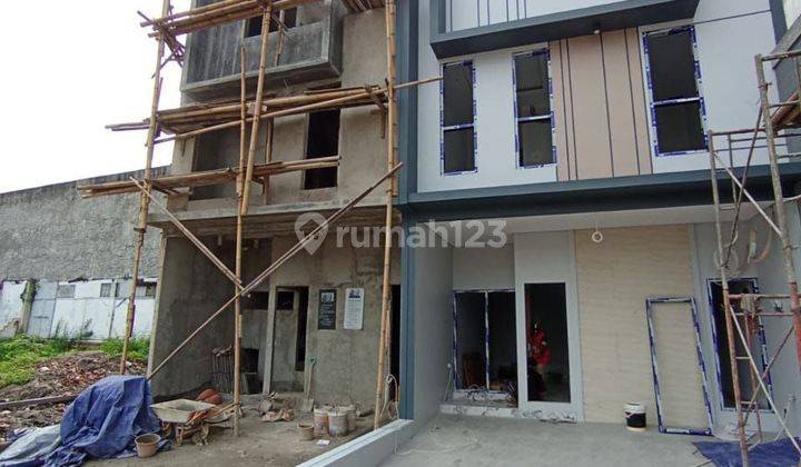 RUMAH 3 LANTAI SIAP HUNI DI PEJATEN, JATI PADANG, JAKARTA SELATAN 2