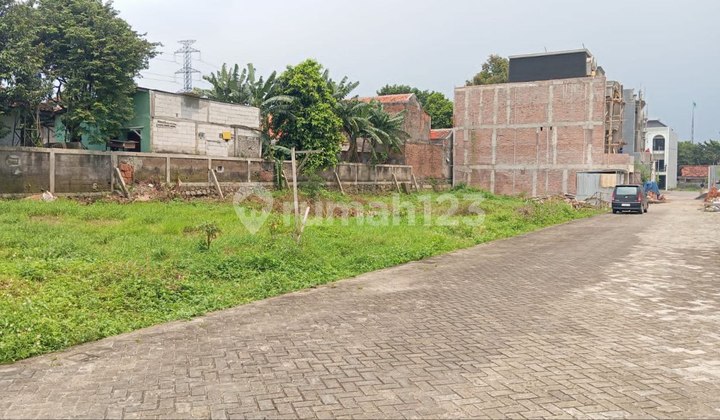 Plot on Jagakarsa Main Road, South Jakarta, Near Pasar Minggu Toll Road