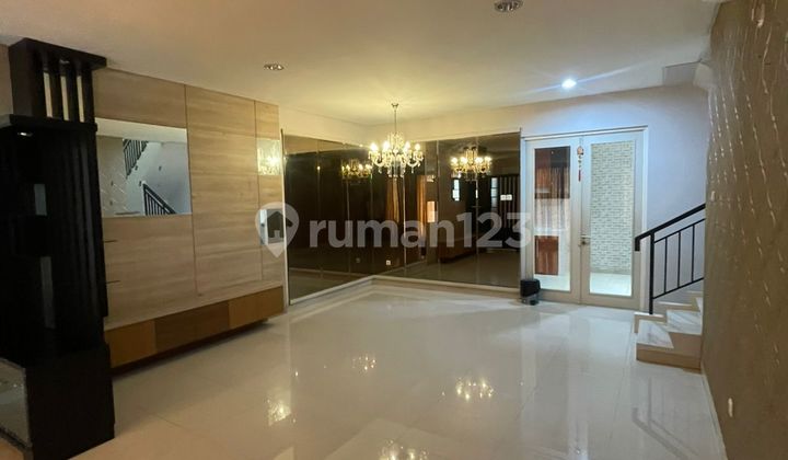 Termurah di Pik Rumah Layar Permai Full Renov Termurah di Pik Rumah Layar Permai Full Renov