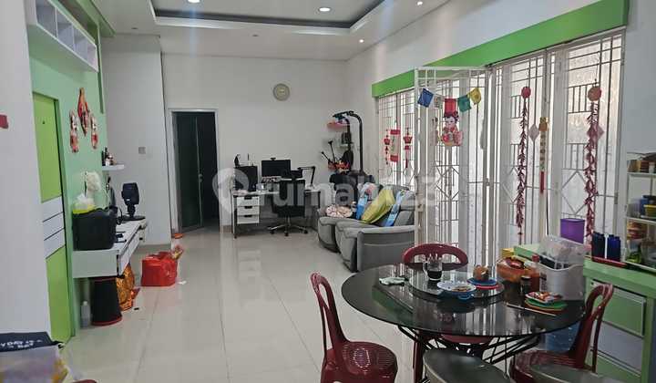 Rumah Pluit Utara Posisi Hoek Rapih Siap Huni