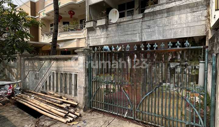Rumah Tua Muara Karang 200 M² Hadap Utara 2