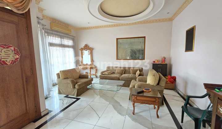 Rumah Di Pantai Mutiara Posisi Hoek Ukuran 942 M² Siap Huni