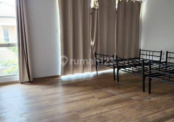Rumah di Flamboyan 2 Lantai Semi Furnish Rapih Bagus 5