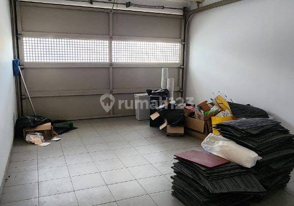 Rumah di Flamboyan 2 Lantai Semi Furnish Rapih Bagus 7