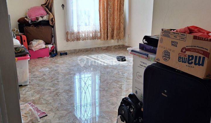 Rumah 2 Lantai di Florence SHM Bagus Siap Huni 2