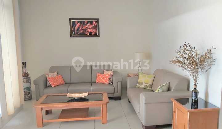 Rumah Green Lake City Cluster Amerika Latin Hadap Selatan