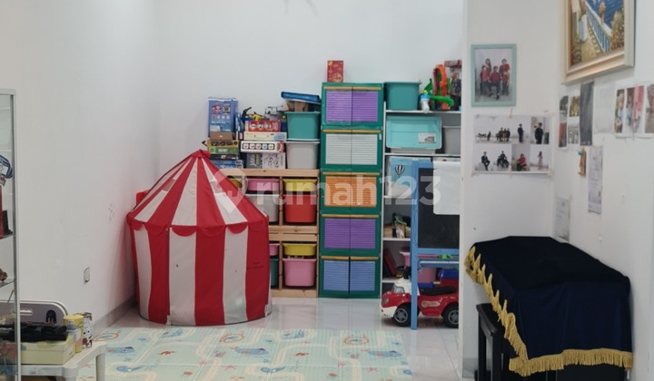 Golf Island 3-Story House Size 5X15 Semi-Furnished 2