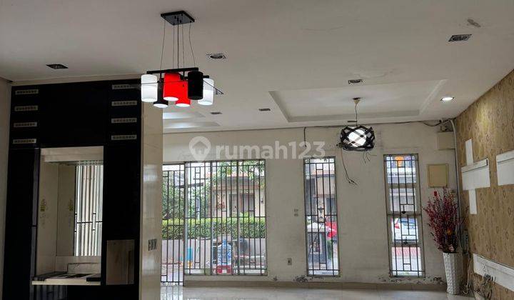 Rumah Green Mansion Posisi Hoek Rapih Siap Huni 1