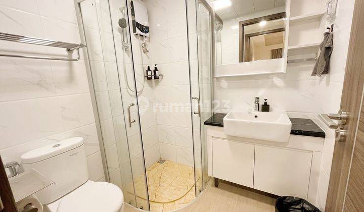kamar mandi apartemen sky house bsd 3
