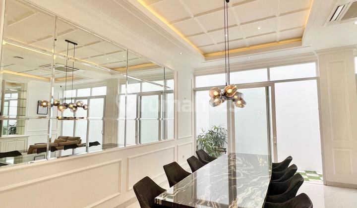 Rumah Crown Golf Full Furnished Design Interior