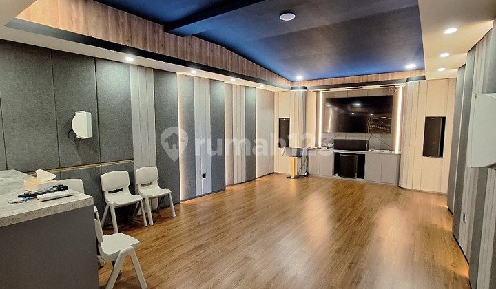 Rumah Idaman Full Granit Mewah Bangunan Kokoh di Pik 2