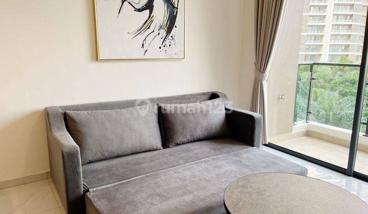 ruang keluarga apartemen sky house bsd 3