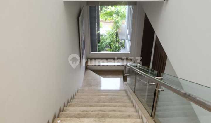 Luxurious PIK House 580 Square Meters Corner Position Ready to Occupy 2