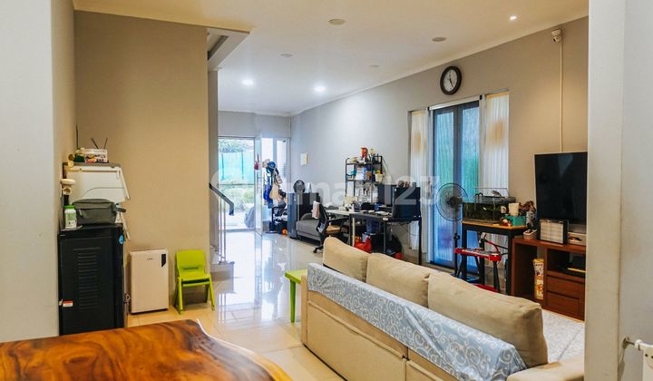 Corner House Position in Greenlake City, Move-in Ready 2