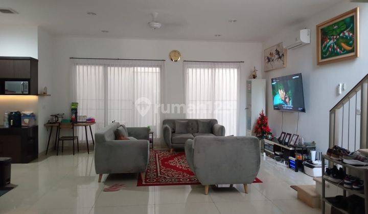 Rumah 2 Lantai Golf Island Hadap Utara Semi Furnished 1