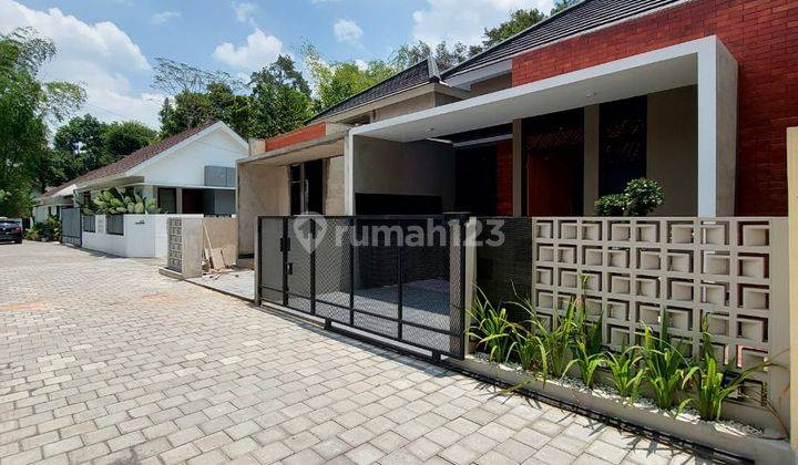 Rumah Cantik Full Isi Dekat Stadion Maguoharjo Dan Sd Model  2