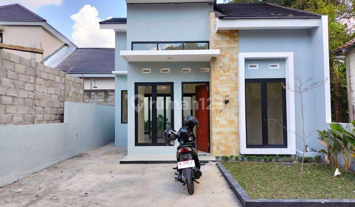 Rumah cantik siap Huni jalan x urang km 10  dekat pasar gentan 13