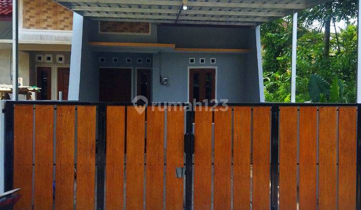 Rumah cantik Dekat kampus UII dan pasar jangkang 