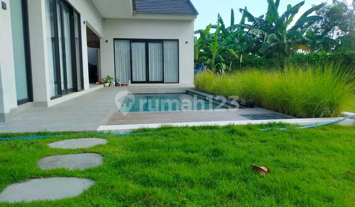 Villa Dengan Kebun Luas di Ketewel, Jl IB Mantra   1