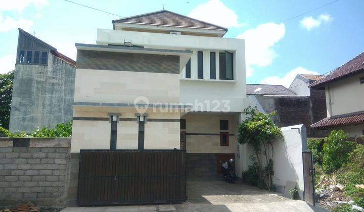 Rumah Strategis di Seminyak Badung 1