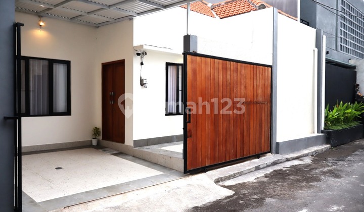 Rumah Mungil di Sanur Kauh Denpasar 1