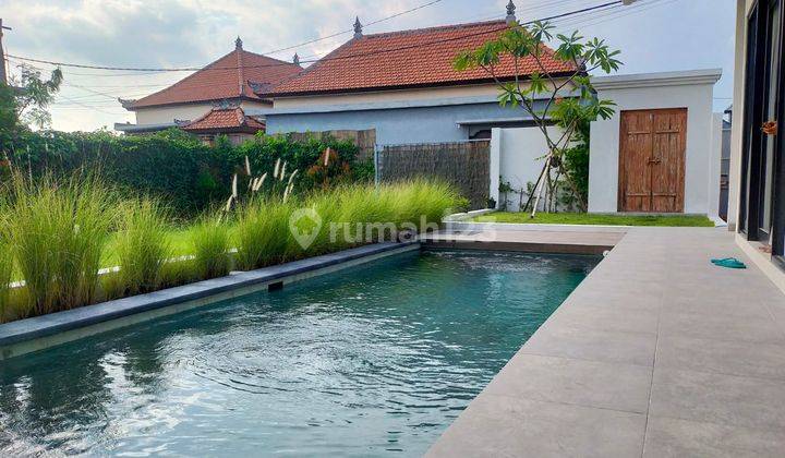 Villa Dengan Kebun di Ketewel, Jl IB Mantra   2