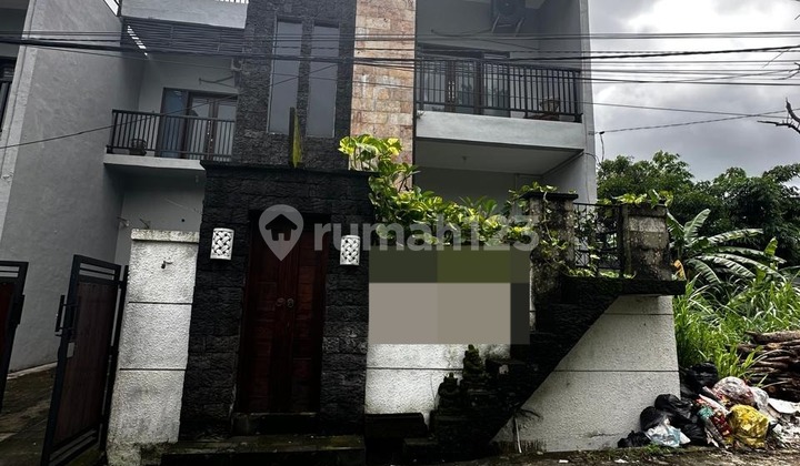 Rumah Menarik di Area Jimbaran Badung