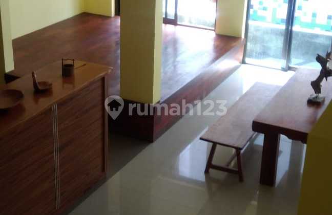 Rumah Strategis di Seminyak Badung 2