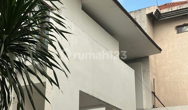 Renon Rumah 4 kamar Lokasi Menarik, Denpasar Bali