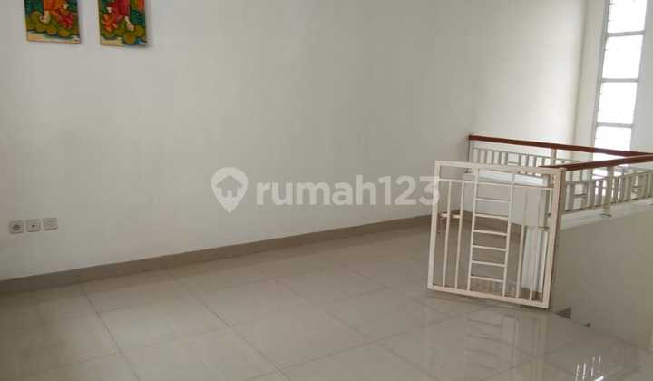 Dijual Rumah.siap.huni.posisi.hoek 2.Lantai.di.citragran.cibubur 2