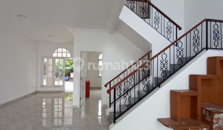 Dijual Rumah Besar Siap Huni di Legenda Wisata Cibubur 2