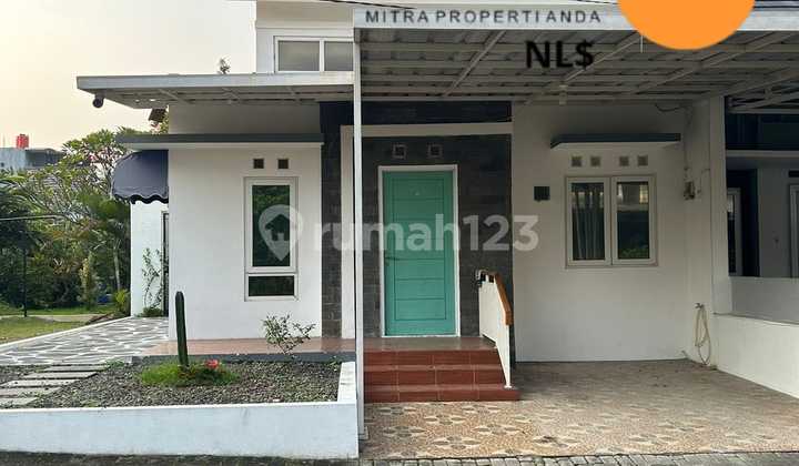 For sale. Beautiful single-story corner house, ready to occupy in Cibinong, Bogor.