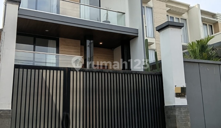 ******** 2.******** ******** Jakarta Selatan