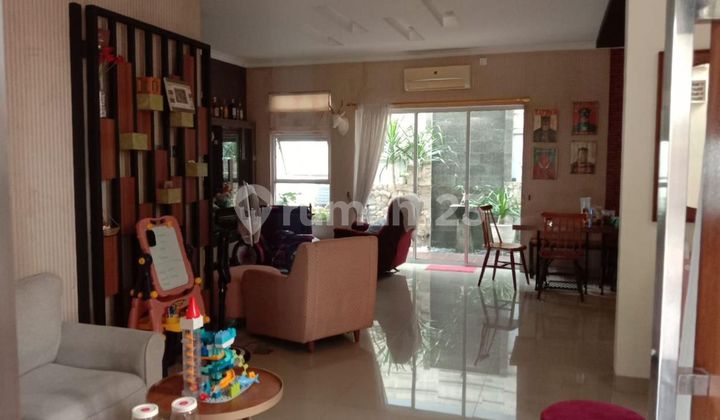 Dijual Rumah 2 Lantai Siap.pakai.hoek Di.kota Wisata Cibubur 2