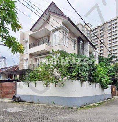 Dijual Rumah Siap Huni 2 Lantai Hook Kebon Jeruk Jakarta Barat 2