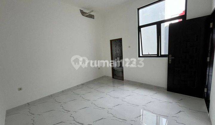 Rumah 2 Lantai Baru Unfurnished Sertifikat Hak Milik di Karang Tengah, Banten, Tangerang 2