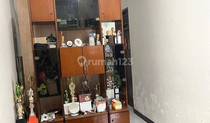 Dijual Rumah SHM 2 Lantai Tanjung Duren Jakarta Barat 2