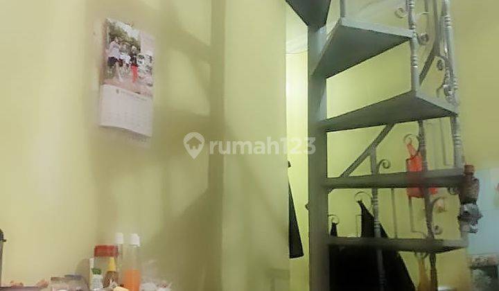 Dijual Rumah 2 Lantai SHM Full Furnished Tanjung Duren Jakarta Barat 2