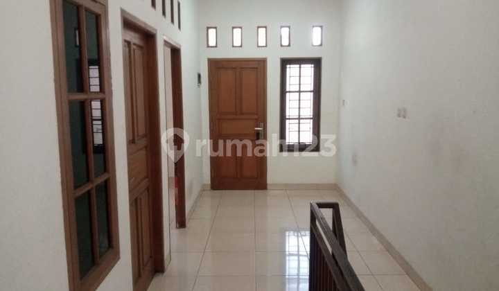 Dijual Rumah SHM 2 Lantai Tanjung Duren Jakarta Barat