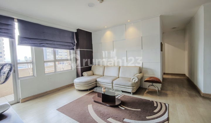 Paladian Park Apartment Kelapa Gading for sale, 2 units combined into one apartment.