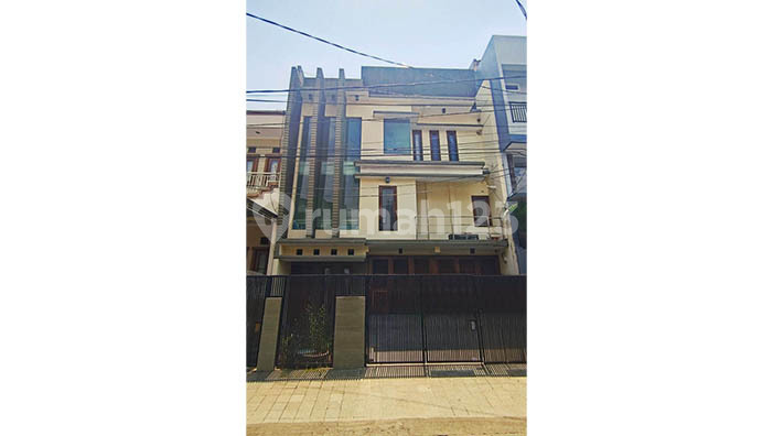 Rumah Kelapa Nias, Kelapa Gading Rumah sudah tinggi dari jalan, dekat MKG