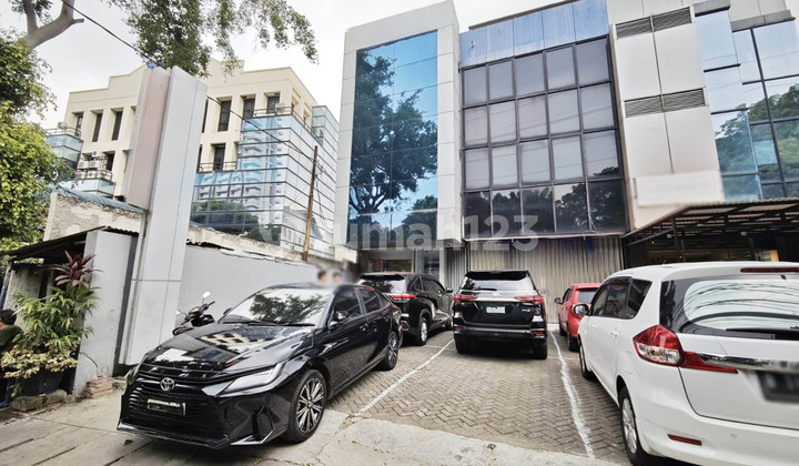 Disewa Ruko strategis ex. Bank, rapi siap pakai, sebrang halte Transjakarta, dekat Tugu Tani, Kwitang Raya, Senen Disewa Ruko strategis ex. Bank, rapi siap pakai, sebrang halte Transjakarta, dekat Tugu Tani, Kwitang Raya, Senen