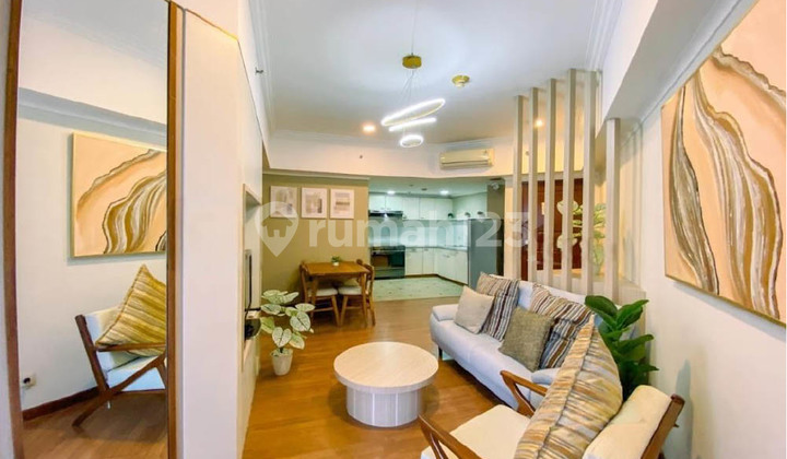 The condominium is strategically located behind Sudirman & Semanggi, near Siloam Hospital, Atmajaya University.