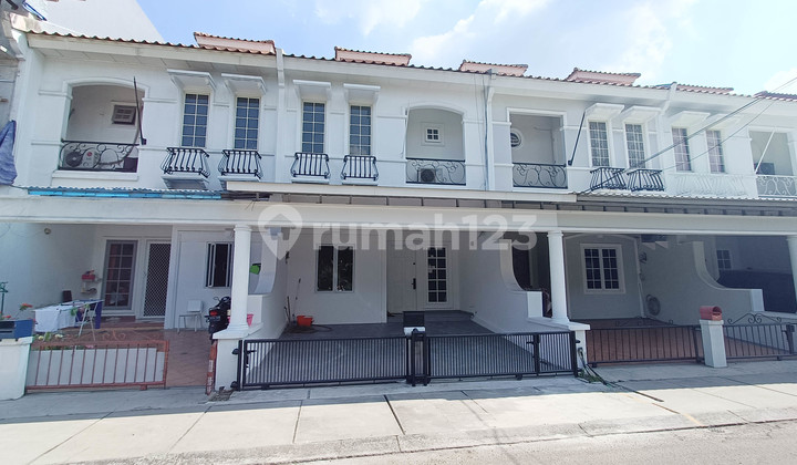 Mediterranean Hillside House, Kelapa Gading