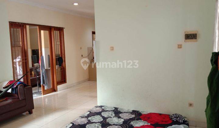 Rumah 2 Lantai Bagus SHM di Bintara, Bekasi 2