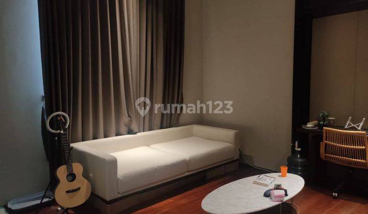 Sangat Murah Rumah 2 Lantai Bagus Furnished SHM di Kupang Indah, Surabaya 2