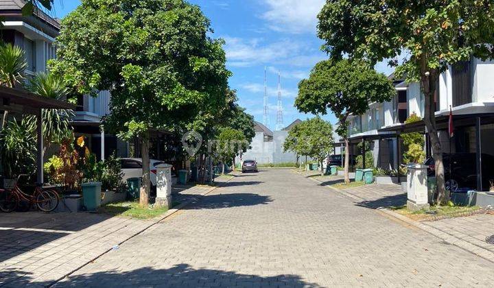 Rumah Kontrakan 2 Lantai Bagus Semi Furnished di Graha Natura Intiland, Surabaya 1